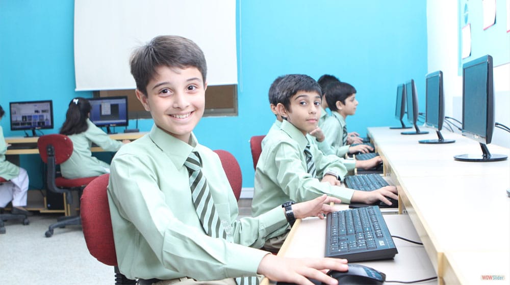 Islamabad First Smart School to Teach Children Freely