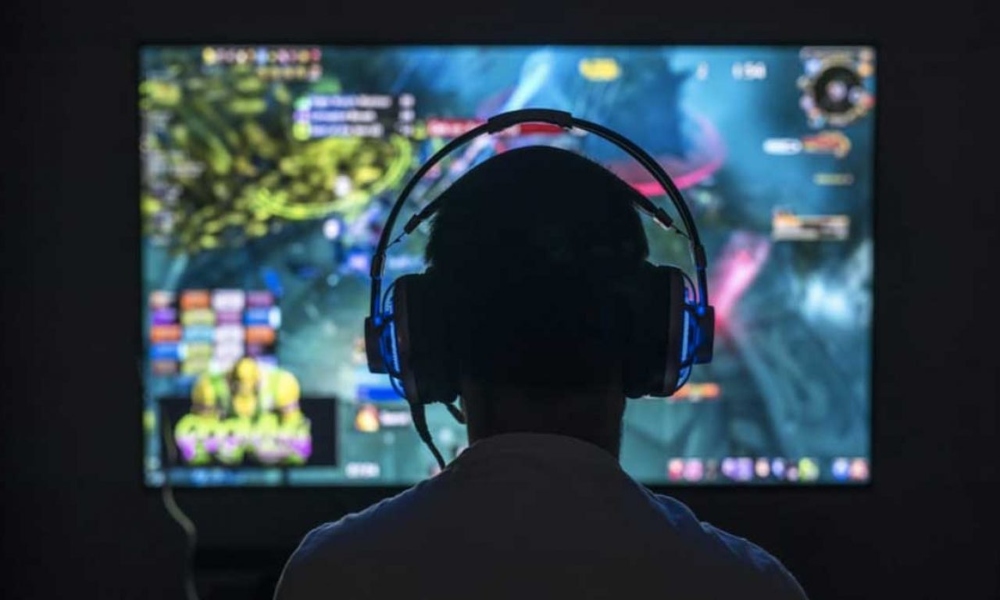 Become a Video Game Streamer and Make Money Online Become a Video Game Streamer and Make Money Online