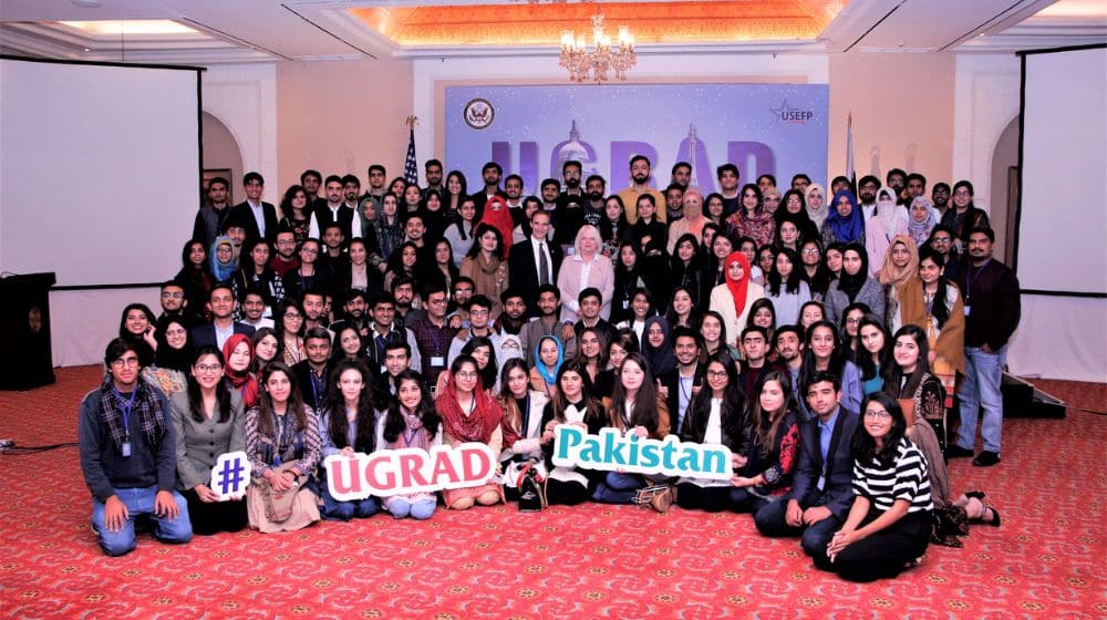 Pak Students Study Abroad at US University for Free