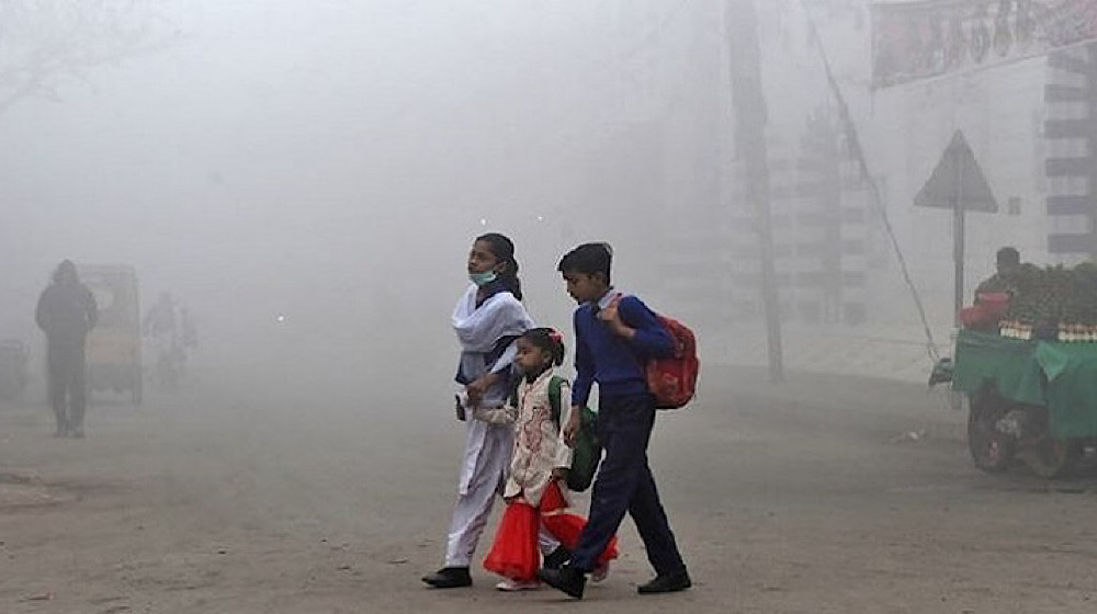Punjab Contemplates Weekly School Holiday Amid Smog Concerns