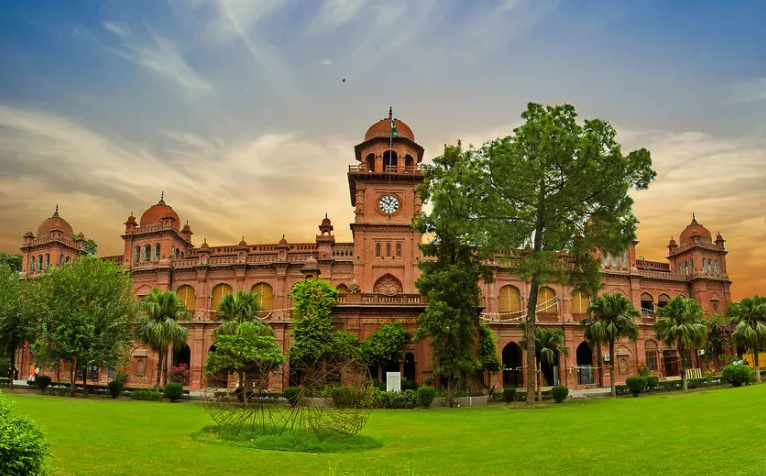 Lahore Falls Short in Punjab School Ranking