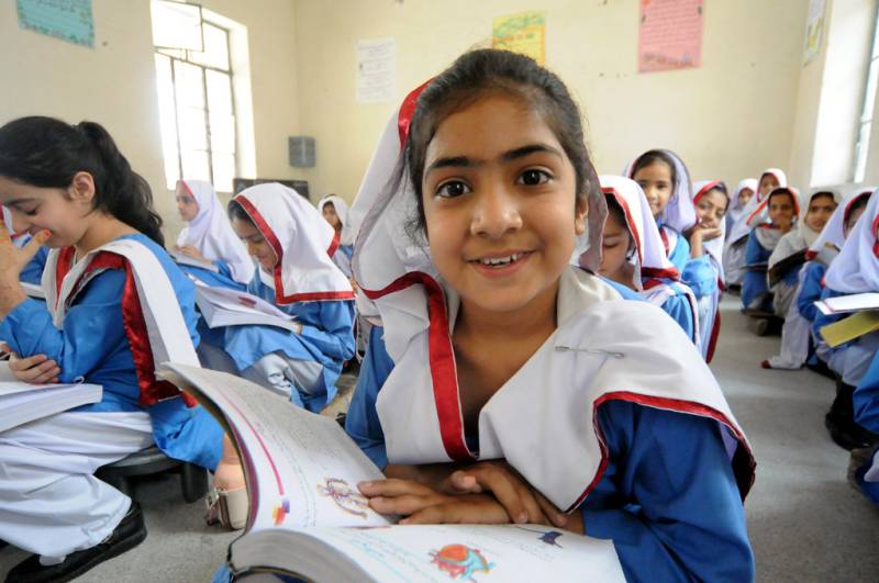 Sindh Launches Financial Aid Program for Female Students Sindh Launches Financial Aid Program for Female Students