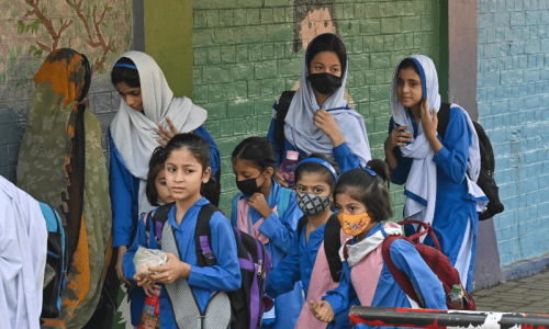 Sindh Announces Holiday in Karachi Schools & Colleges