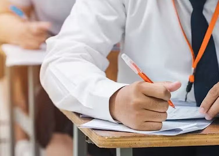 Sindh to Launch Watermarking to Trace Paper Leaks